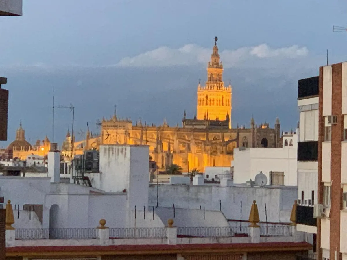 Apartamentos Rg Resitur Seville 0*,